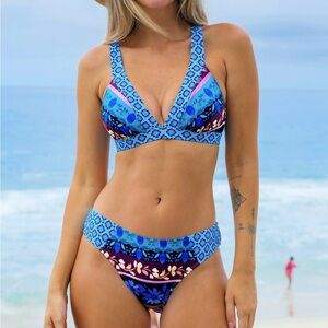 CUPSHE Ocean City Cross Back Bikini Top & Bottoms Set
